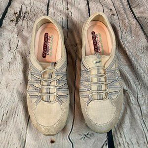 Womens Skechers Air Cooled Memory Foam Slip on Size 10